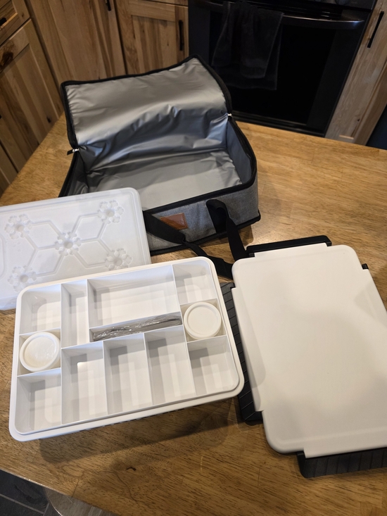 Tendware Other - Gray Insulated Lunch Bag with White Compartmented Bento Tray